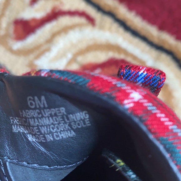 Ambelynn Plaid Heeled Hiker Lug Sole Combat Bootie - Picture 5 of 12